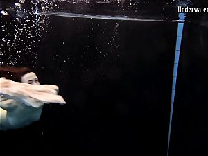 2 dolls swim and get nude uber-sexy